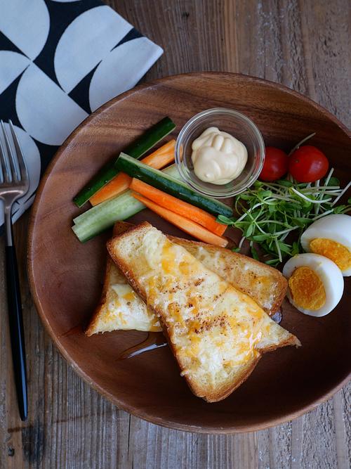 オランダ シンプル朝ごはん ハニーチーズのシナモントースト たっきーママさん連載 スパイスブログ